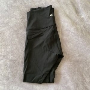 Lululemon wunder under